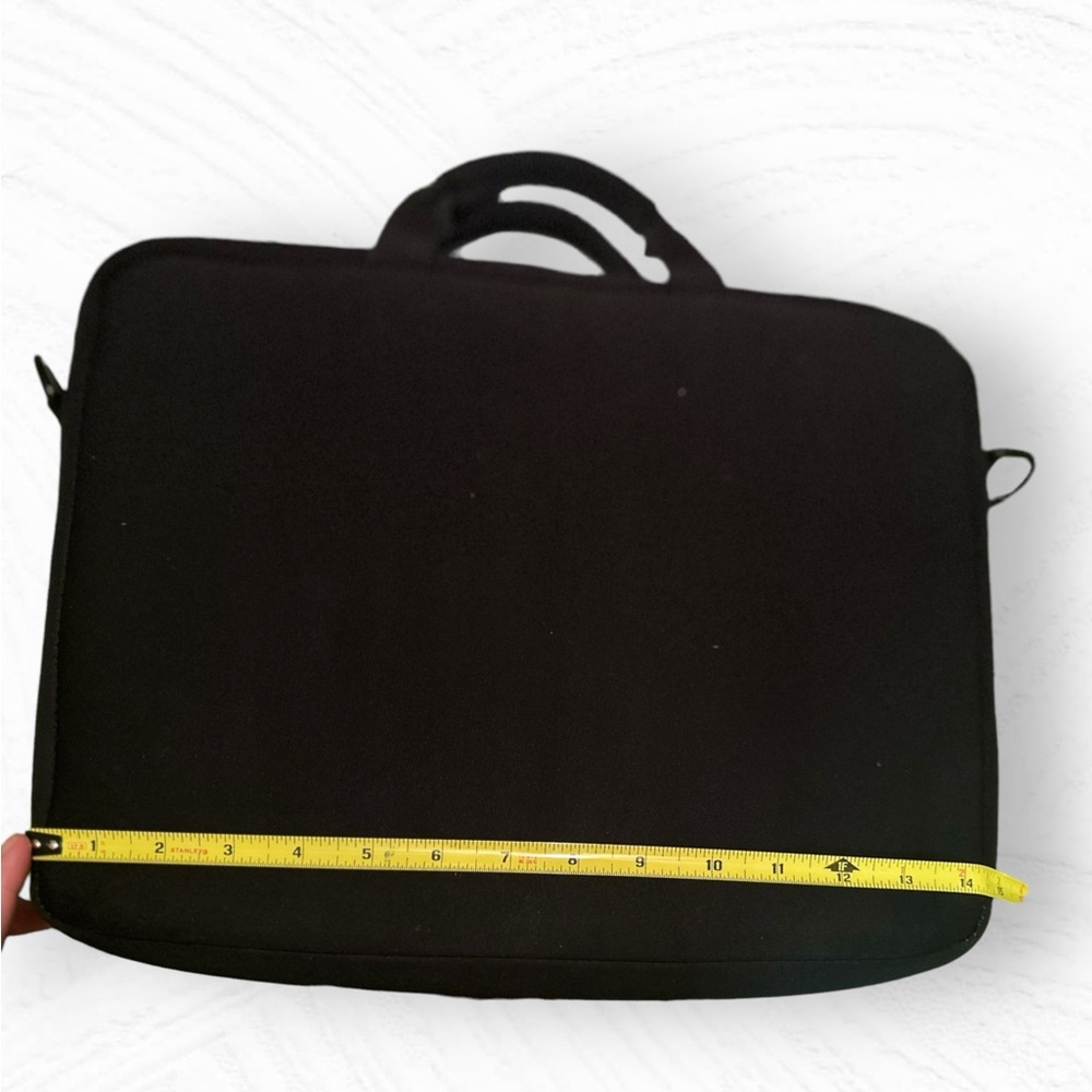 Targus Cvr200 Slip Labtop / Notebook Case - image 3